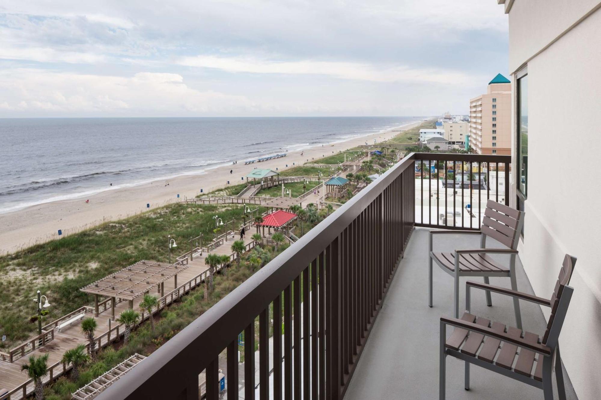 Hampton Inn & Suites By Hilton Carolina Beach Oceanfront Экстерьер фото